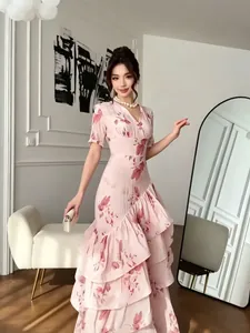 Robe Maxi Fleurie à Col en V et Ourlet à Volants pour Femmes Été Vacances Plage Plissé Taille Nouée Manches Courtes Ligne A