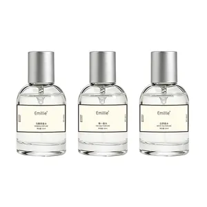 Σετ τριών φιαλών eau de toilette 50 ml με αρώματα λουίζας και λευκού τσαγιού.