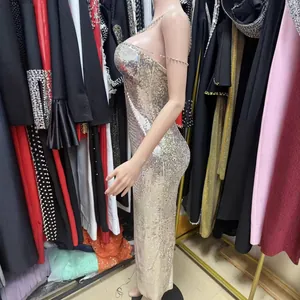 Sexy funkelndes silbernes Pailletten-Maxikleid mit doppelten Spaghettiträgern und Schlank