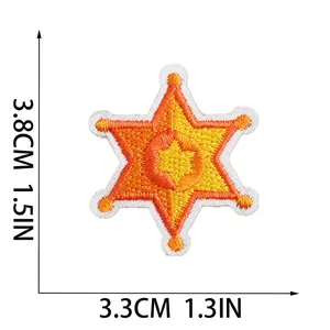 Écusson étoile de shérif brodé jaune et orange avec dimensions 3,8x3,3cm vue détaillée