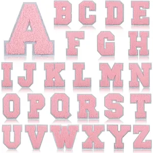 Set aus 26 rosa Chenille-Buchstaben-Patches A-Z mit Glitzerbordüre für DIY-Deko.