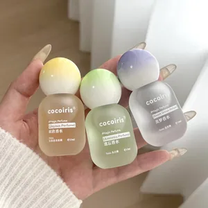 Set di tre campioni di profumo in vetro smerigliato con una fragranza dolce duratura