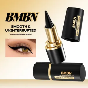 Detailansicht des wasserfesten BMBN-Gel-Eyeliners mit glattem, mattem, tiefschwarzem Finish
