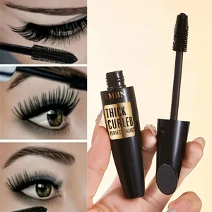 Detailansicht der Mascara-Bürste und Anwendungsergebnisse für dichte, geschwungene Wimpern