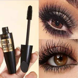 Makroansicht der BMBN Volumen-Mascara-Bürste mit dramatischen wasserfesten Wimpernergebnissen