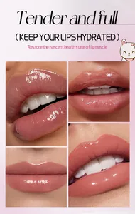 Vista macro de labios rosados, brillantes y carnosos con efecto de hidratación.