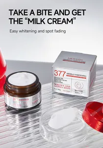 Primer plano profesional de la crema blanqueadora MEIDIAN 377 y caja plateada