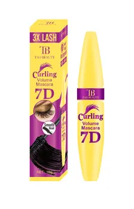 Nahaufnahme der Tao Beauty 7D Mascara-Tube und der farbenfrohen Einzelhandelsverpackung
