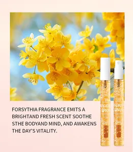 Vue détaillée du spray parfum forsythia Tao Beauty 10ml avec fond de fleurs jaunes.