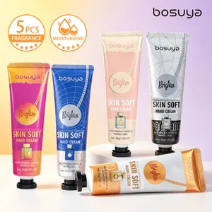 Vue détaillée du coffret de cinq crèmes pour les mains Bosuya pour une hydratation intense