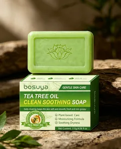 Dettaglio del sapone lenitivo all'olio di melaleuca bosuya con motivo a loto inciso