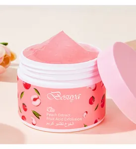 Primer plano de la textura gel rosa del exfoliante de melocotón con ácidos frutales en tarro