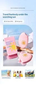 Détail de la lotion solaire Sunny SPF 50 PA+++ avec formule sans huile pour la protection UV.