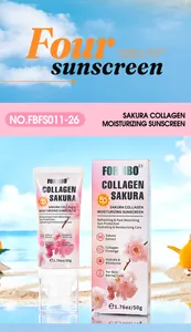 Crème solaire hydratante au collagène Sakura FORMBO SPF 50+ tube et boîte sur la plage.