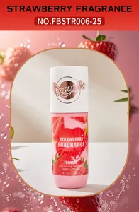 Detailansicht der FORMBO Erdbeer-Körperlotion-Flasche mit fruchtigem Design-Muster