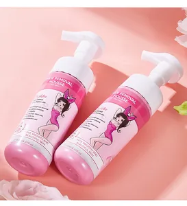 Dettaglio dei flaconi di mousse depilatoria FORMBO con essenza di rosa e pompa