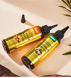 Dettaglio delle bottiglie di olio per capelli al cocco e palma FORMBO su sfondo naturale
