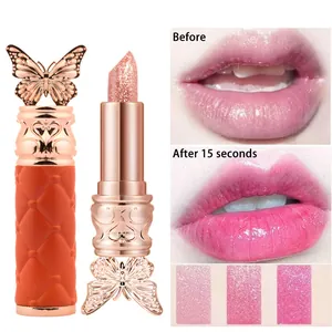 Labial mariposa que cambia de color con efecto purpurina rosa vista antes y después.