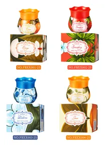 Quatre parfums différents de pots de baume d'aromathérapie naturelle avec boîtes cadeaux.