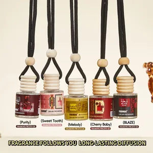 FORMBO Parfum de Voiture Ornement Suspendu Bouteille en Verre avec Couvercle en Bois Diffuseur d'Huiles Essentielles pour Auto Maison Bureau