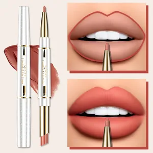 Detalle del lápiz labial mate 2 en 1 y delineador con resultados de uso.