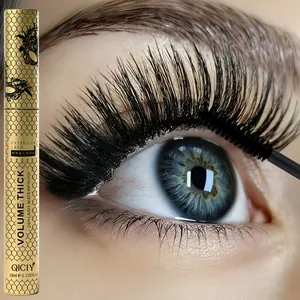 Nahaufnahme von QICIY wasserfester schwarzer Wimperntusche für dichte lange Wimpern