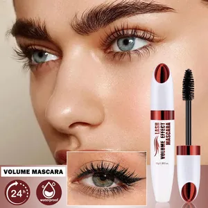 Mascara volumateur waterproof montrant l'effet sur les cils et la brosse applicatrice.