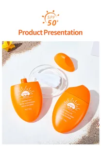 Vue détaillée de l'écran solaire FORMBO imperméable avec texture et flacon orange 50g