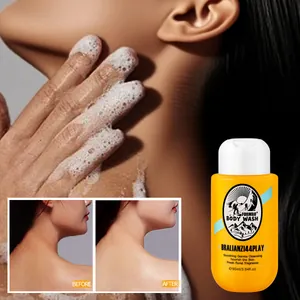 Bagnoschiuma detergente profondo FORMBO con formula levigante e profumo floreale