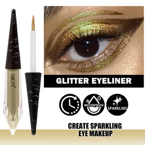 Detail von goldenem Glitter-Eyeliner mit wasserfester Formel für funkelndes Make-up