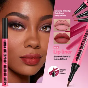 Detailansicht des wasserfesten BMBM Lippenliners mit mattem Finish auf den Lippen