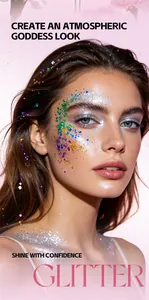 Primer plano de maquillaje facial brillante con lentejuelas coloridas en una modelo
