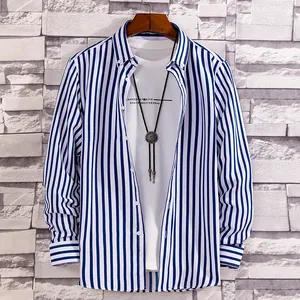 Klassisches blau-weiß gestreiftes Langarmhemd für Herren im lässigen modischen Design