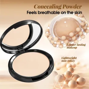 Long-lasting concealing powder in black compact for a breathable lightweight finish.