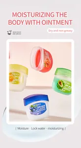 Vista detallada de los bálsamos labiales hidratantes ADMD en cuatro sabores de frutas.