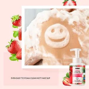 Erfrischendes FORMBO Vitamin C Feuchtigkeits-Duschgel mit Erdbeerextrakt und reichlich Schaum