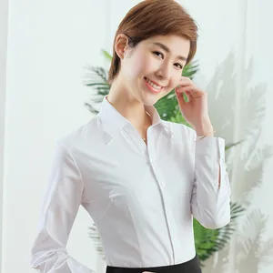 Chemise professionnelle blanche à manches longues pour femme, idéale pour le bureau