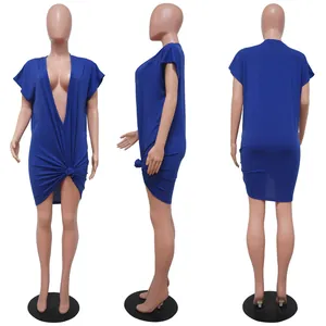 Sexy blaues Mini-Kleid mit tiefem V-Ausschnitt für Damen, Vorder- Seiten- und Rückansicht