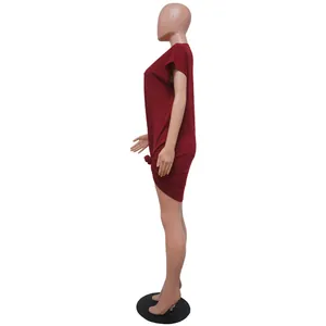 Einfarbiges weinrotes Kurzarm-Minikleid mit stilvollem Seitenknoten-Detail für Damen