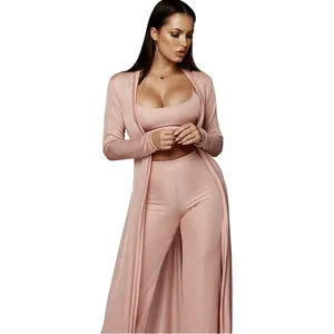Ensemble rose élégant 3 pièces en tricot côtelé avec gilet long et pantalon large.