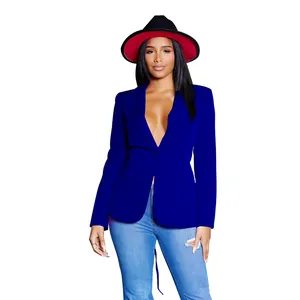Gedetailleerd overzicht van de koningsblauwe blazer met sexy V-hals en lange mouwen