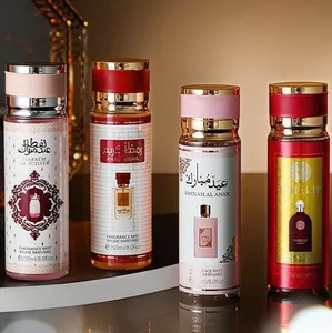 Coffret de quatre brumes parfumées Dubai unisexe, sprays corporels de 250 ml.
