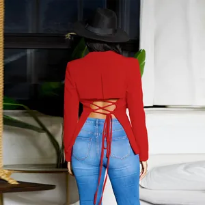Sexy rode blazer met lange mouwen en vetersluiting op de rug voor dames detailfoto
