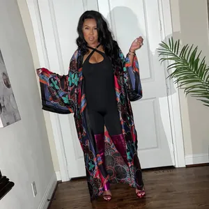 Elegant long-sleeved floral print kimono windbreaker for a stylish and chic autumn look