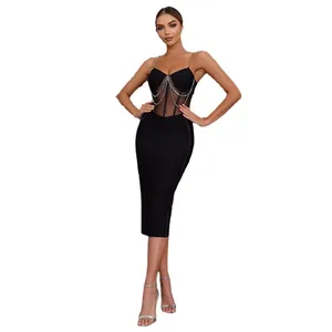 Elegante vestido midi bandage negro con corpiño de corsé de malla y tirantes de cadena