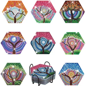 Collectie zeshoekige DIY-diamantschilderonderzetters met boommotieven en een zwarte houder