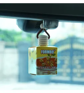 Désodorisant de voiture suspendu FORMBO parfum pistache et caramel salé, vue détaillée