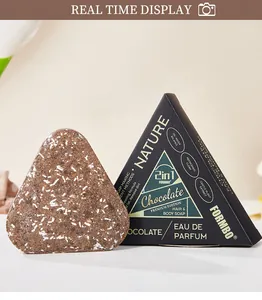 Jabón 2 en 1 FORMBO de chocolate para cabello y cuerpo con empaque triangular