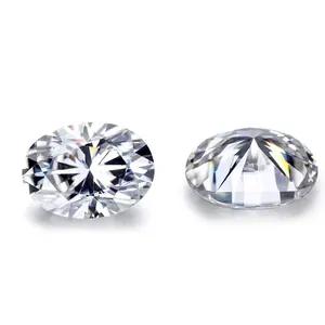 Gedetailleerd macro-overzicht van ovaal geslepen Moissanite-stenen, D-kleur en VVS