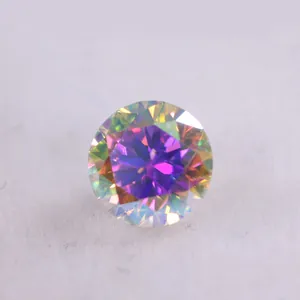 Vue macro détaillée d'une pierre de moissanite arc-en-ciel de 1ct taille ronde pour bijoux